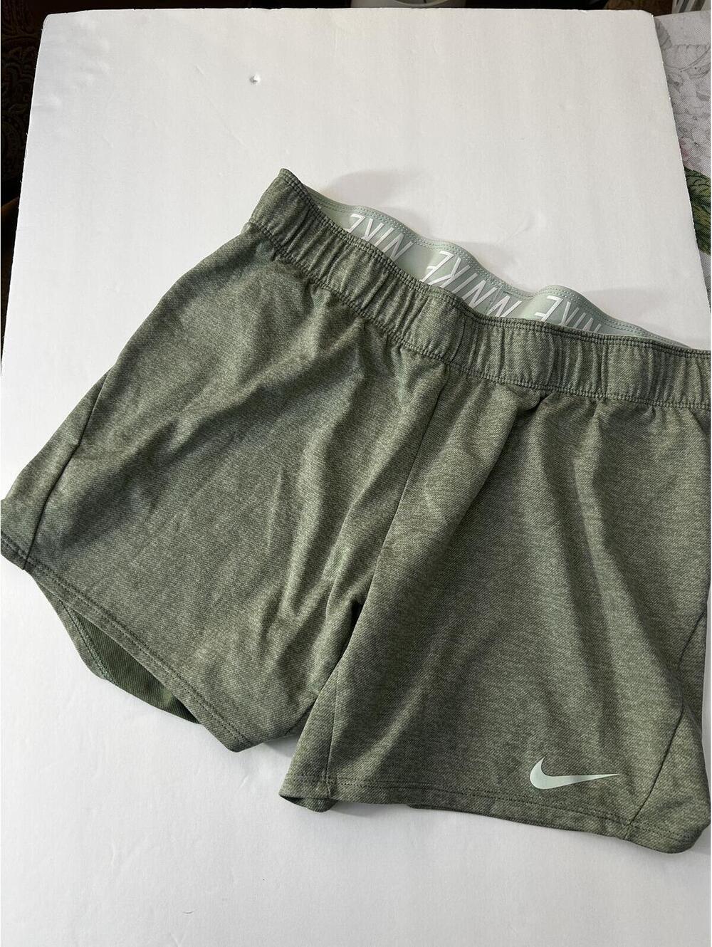 Nike Dri-FIT Men's Athletic Shorts Medium Green